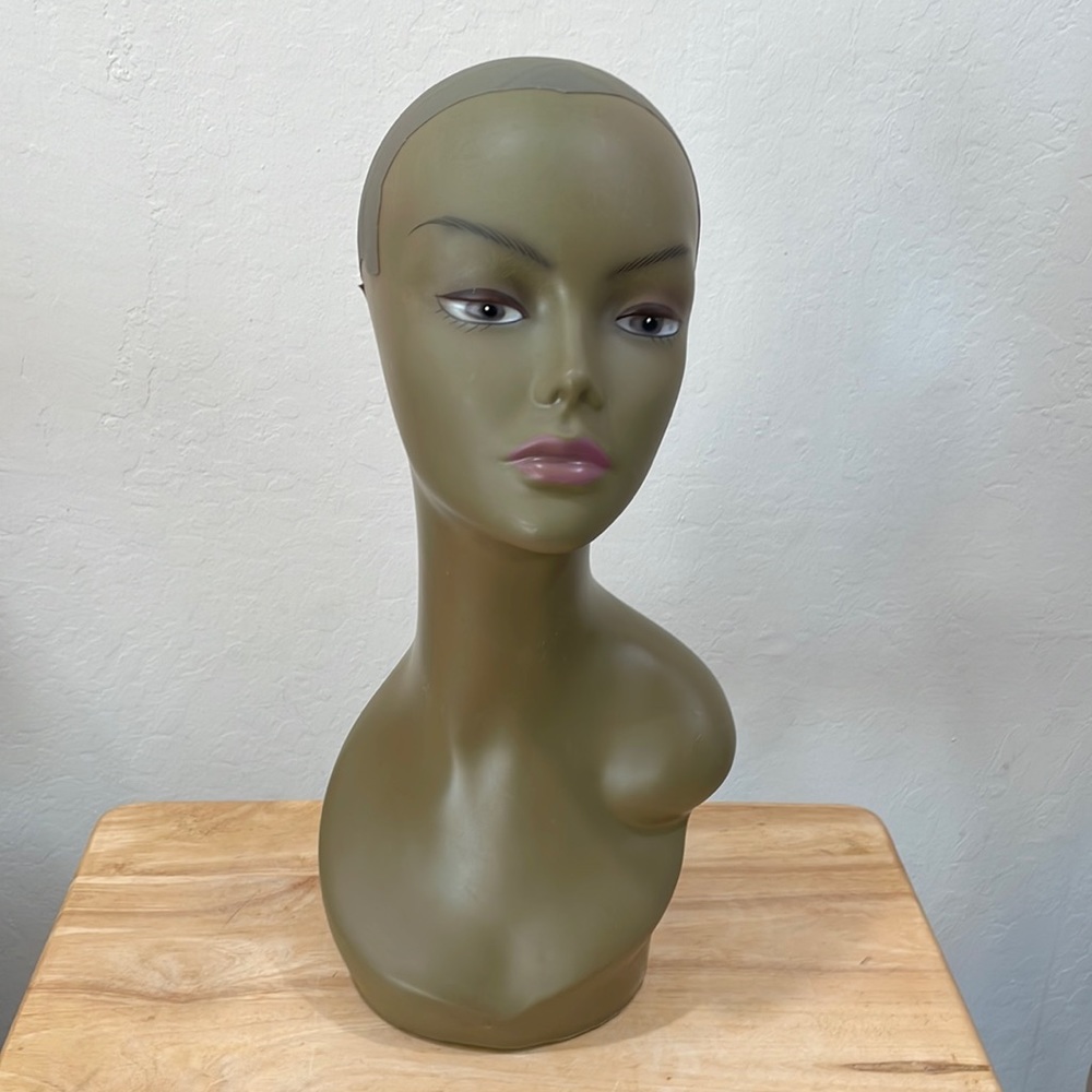 [37] Mannequin Head Plastic Display for Wigs Hats Sunglasses Jewelry